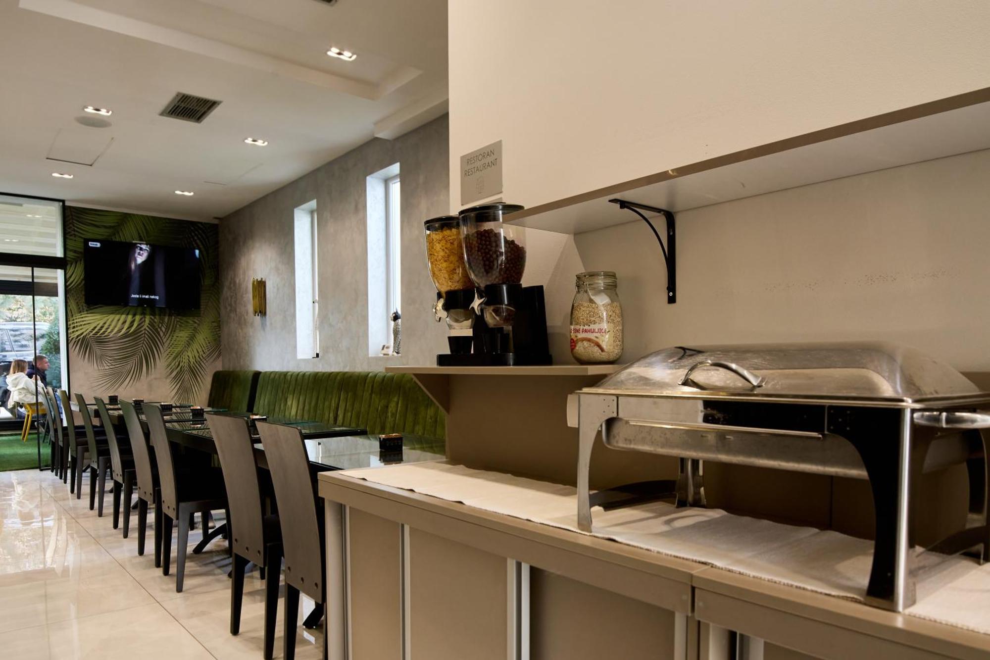 Garni Boutique Hotel Arta Novi Sad Eksteriør billede